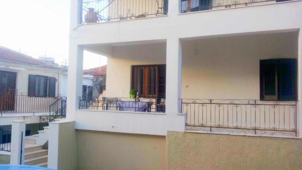 Estia Holiday Apartment & Studio Вати Экстерьер фото