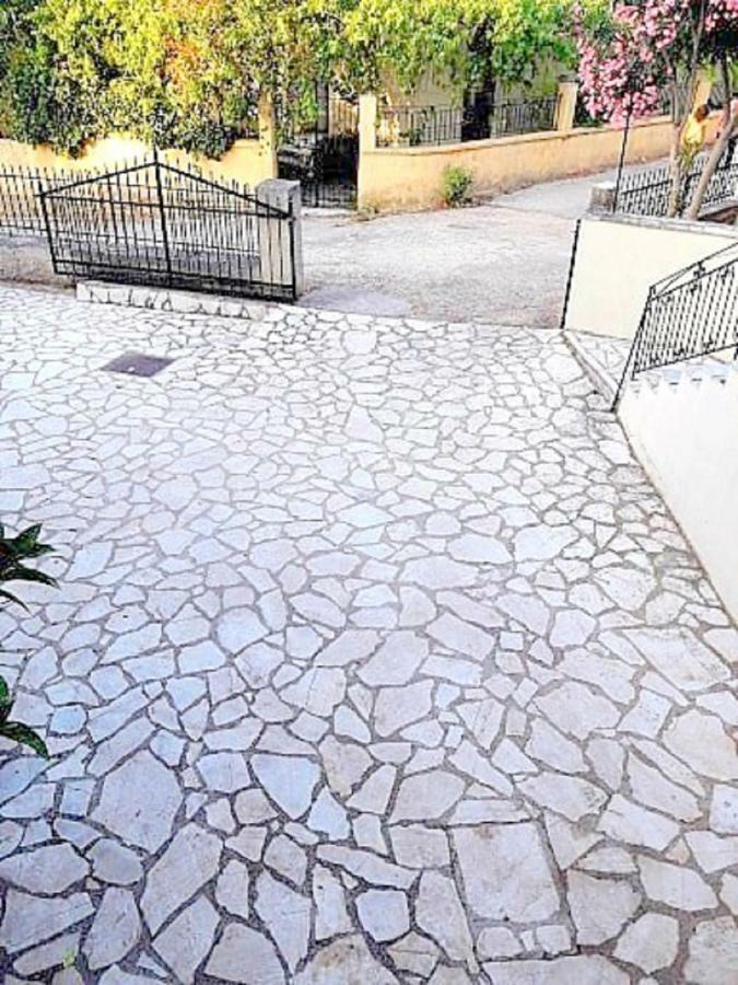 Estia Holiday Apartment & Studio Вати Экстерьер фото